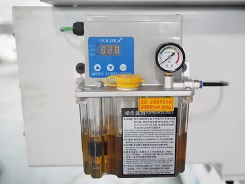 HYG CNC Router HC-R22S for Kitchen Cabinet Production Lubrication system