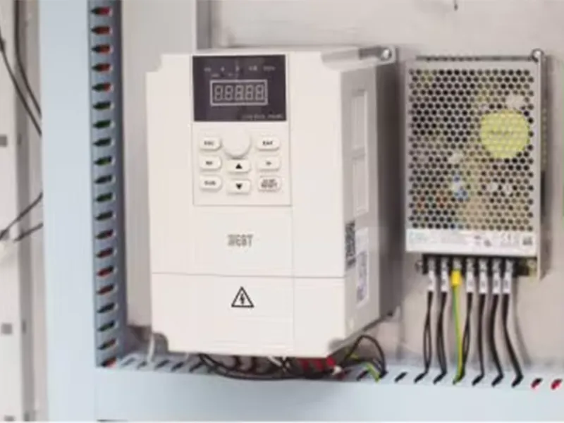 HYG CNC Router Machine HC-112 High-order intelligent vector inverter