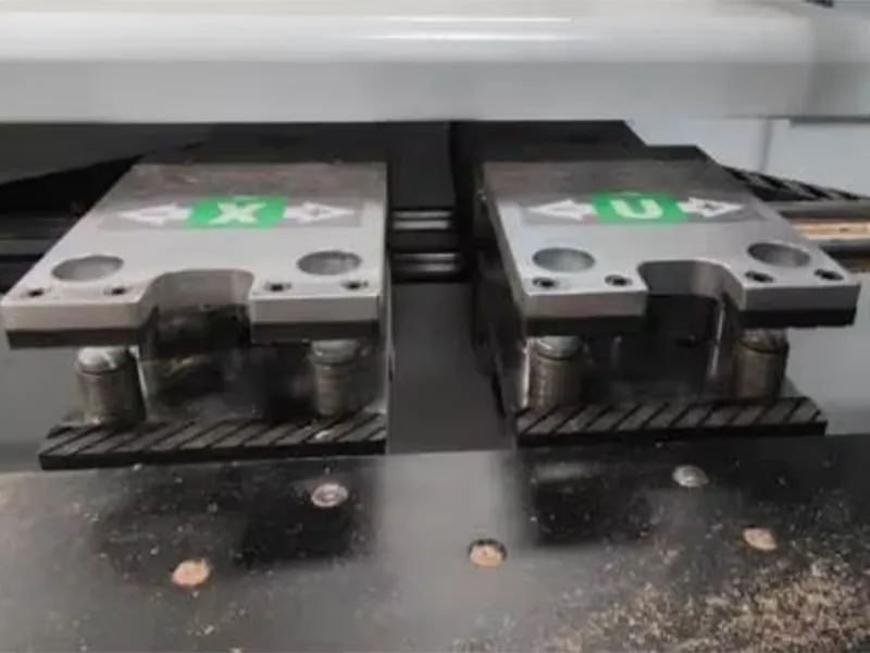 HYG CNC Six Sides Panel Drilling Machine HD-612BS With Double Drill Packages Adjustable Eccentric Clamping Mechanism