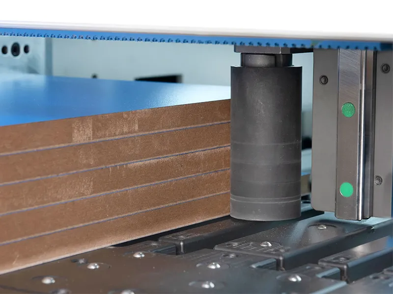 HYG CNC panel saw Side aligner